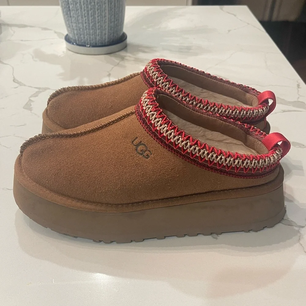 UGG Brown Slippers with Red Trim - Picture 2 of 4